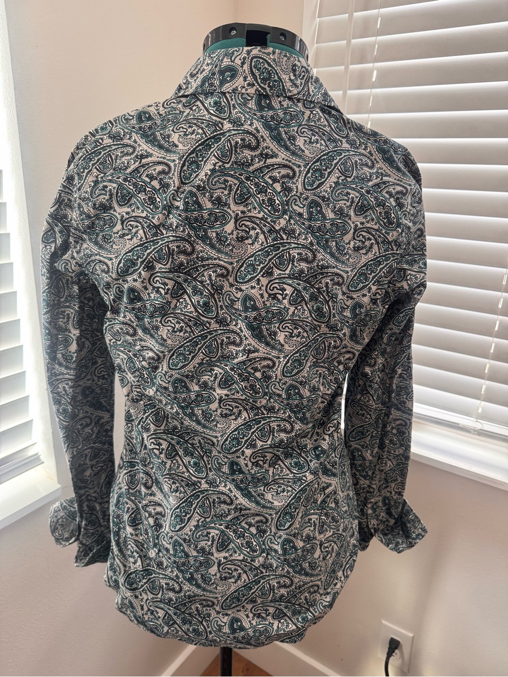 Cinch Teal Paisley Button-Up Shirt - Picture 3 of 7
